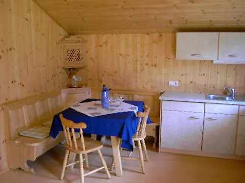 Apartament Ferienhaus-gruenfelder *